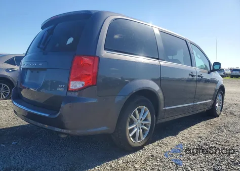 2018 Dodge Grand Caravan Sxt z USA, uszkodzony, nr VIN 2C4RDGCG4JR207656